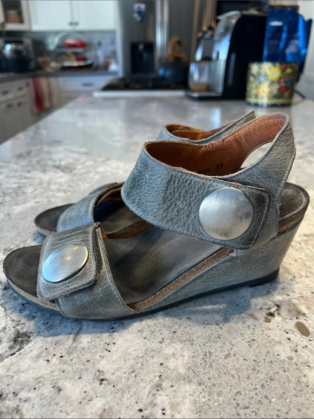 Taos Carousel 2 Leather Wedge Sandals Gray Size 37 US 6 6.5 Excellent Condition